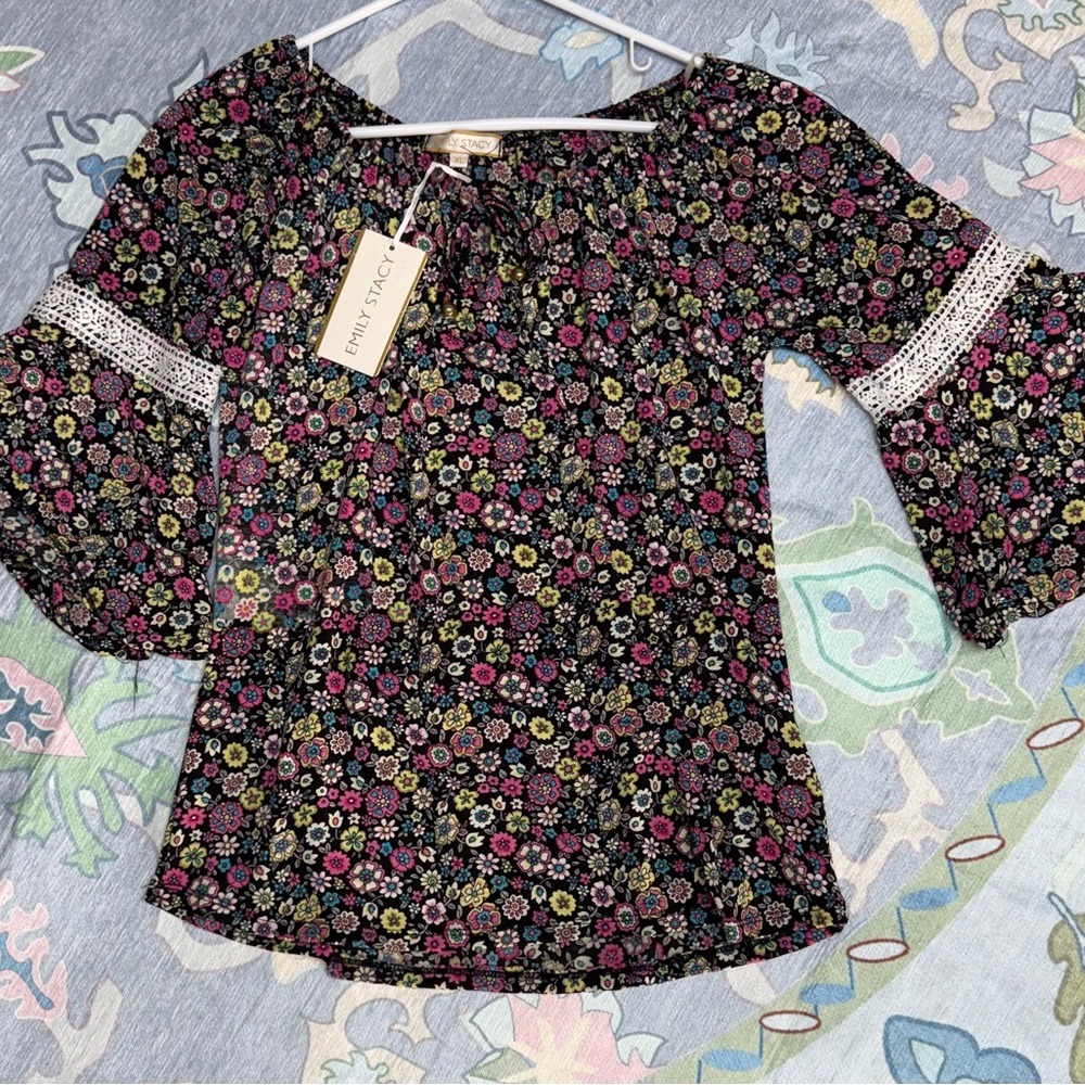 Black Floral Boho Emily Stacy Top XL NWT